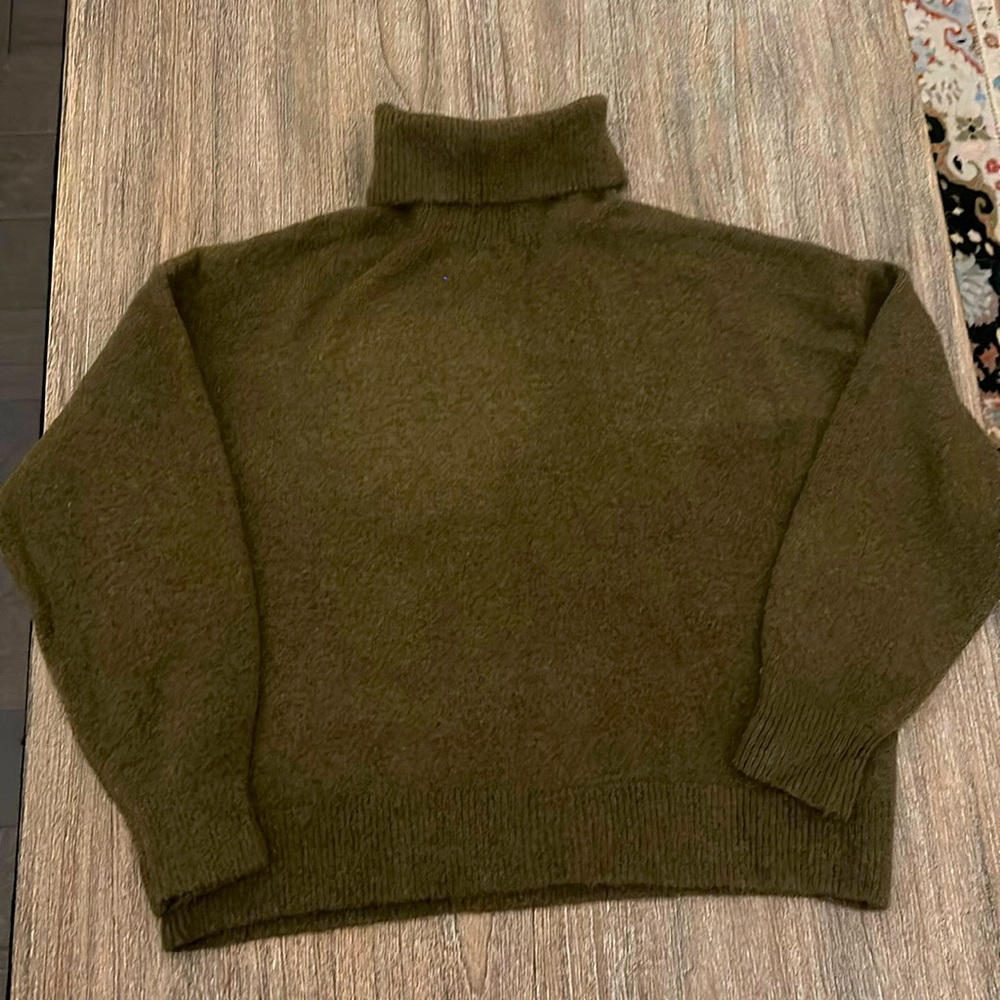 H&M turtleneck sweater